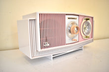 画像をギャラリービューアに読み込む, プリシラ ピンク ミッドセンチュリー 1963年 モトローラモデル C19P23 真空管 AM時計 ラジオ レアカラーコンボ！