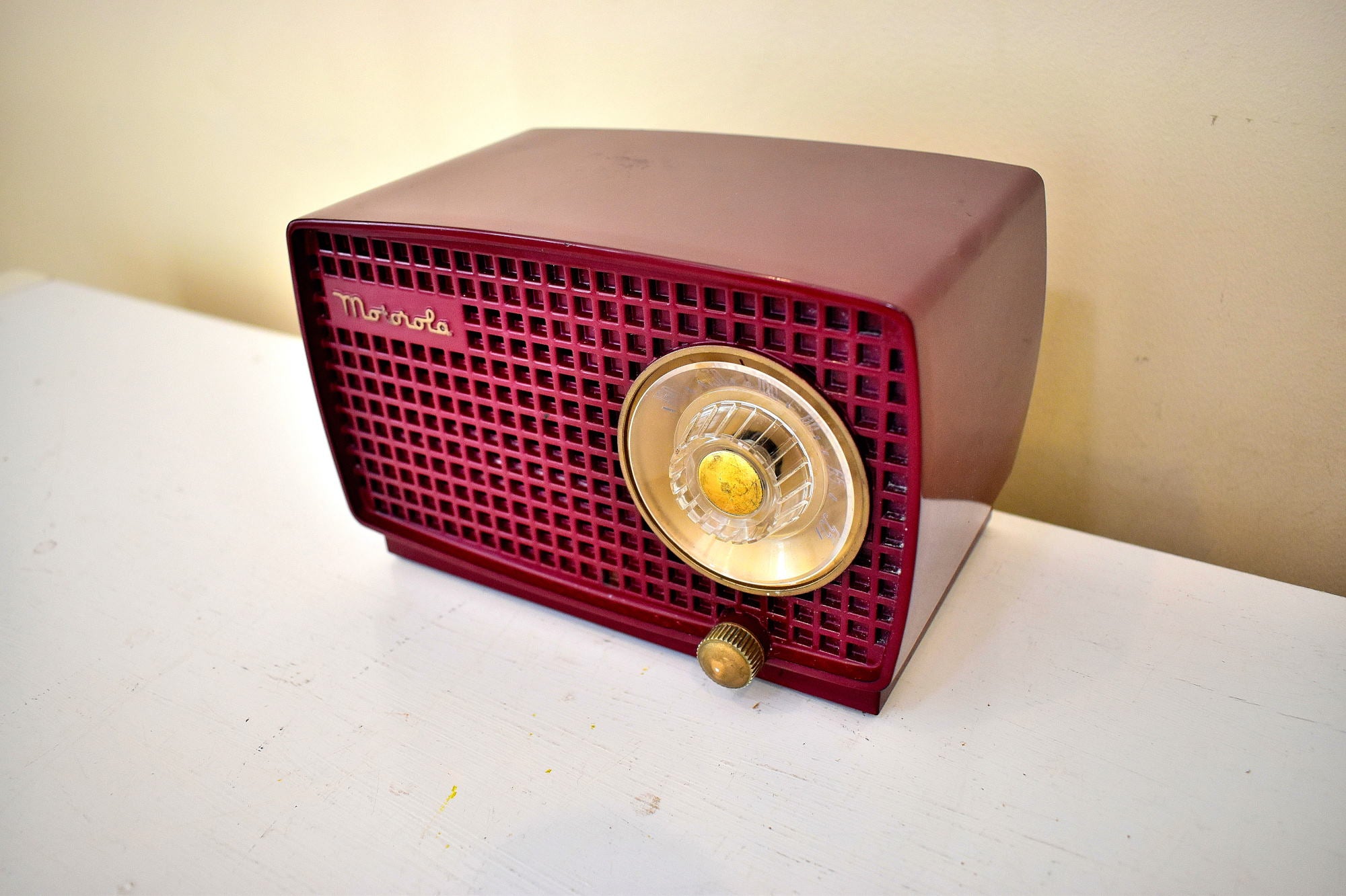 Magenta Red 1959 Motorola Model 59R1 Vacuum Tube AM Radio Excellent Condition & Sounds Great!