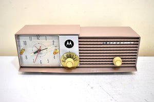 Sahara Taupe 1959 Motorola Model 5T27N-1 Vacuum Tube AM Radio Clean and Gorgeous Looking and Sounding!