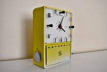 Load image into Gallery viewer, Sunfire Yellow 1951-1952 Motorola Model 52CW1 AM Vacuum Tube Clock Radio Rare Color Sounds Great!
