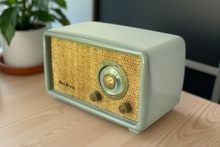 画像をギャラリービューアに読み込む, Sage Green Tweed Bakelite 1948 Airline Model 84HA-1527A Vacuum Tube AM Radio Sounds Great Excellent Condition!
