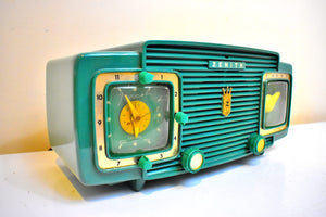 Leaf Green 1952 Zenith Model L520F Vacuum Tube Radio Alarm Clock Excellent Plus Condition Sounds Awesome!