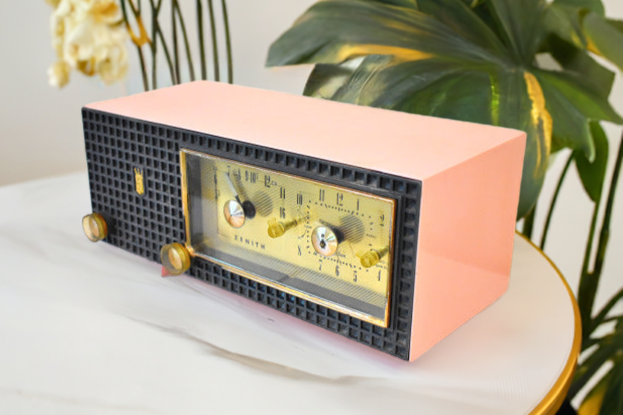 Priscilla Pink Mid Century Vintage 1958 Zenith A519V AM Vacuum Tube Clock Radio Works Great! Excellent Condition! 
