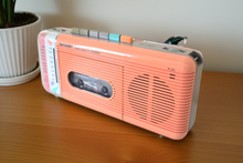 画像をギャラリービューアに読み込む, Pretty in Pink Sharp Model QT5(P) AM FM Cassette Player Radio! Sounds Great Excellent Condition!