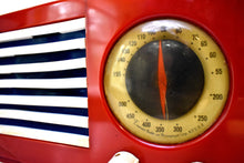 画像をギャラリービューアに読み込む, 赤白青 1940 エマーソン パトリオット モデル 400 真空管 AM ラジオは素晴らしい動作をします。