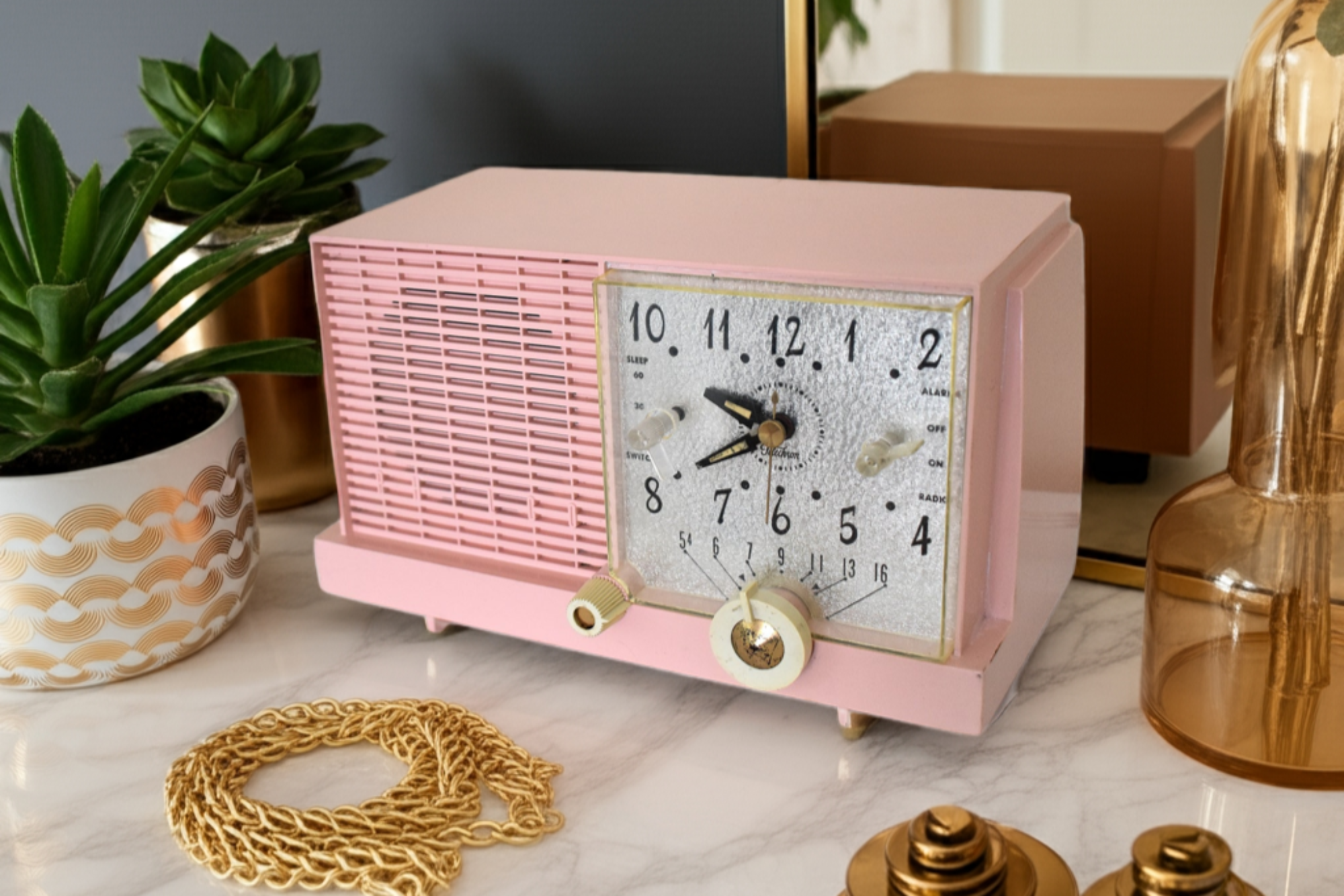 Mamie Pink 1959 Philco Model F-752-124 AM Vacuum Tube Clock Radio Excellent Condition! Sounds Great!