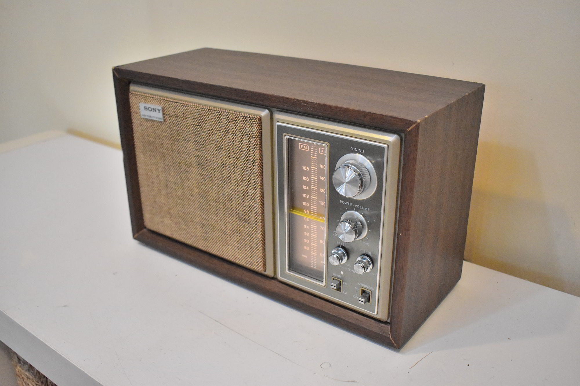 Sony Only! 1975-1977 Sony Model TFM-9440W AM/FM Solid State