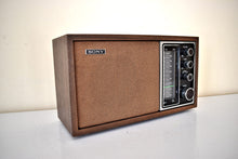 Charger l&#39;image dans la galerie, Sony Only! 1975-1977 Sony Model TFM-9440W AM/FM Solid State Transistor Radio Sounds Great!