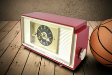 画像をギャラリービューアに読み込む, Varsity Red White 1959 General Electric GE Model 941 Vacuum Tube AM Alarm Clock Radio Sounds Great! Looks Great!