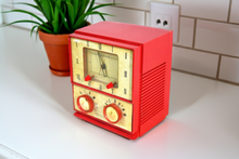 画像をギャラリービューアに読み込む, Cardinal Red 1956 Philco Model C720 AM Vacuum Tube Radio Rare Unique Color Sounds Great!