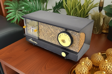 Charcoal and Tweed Looker 1958 Arvin Model 5572 Vacuum Tube AM Radio Cool Model Rare Model! Excellent Condition and Sounds Great!