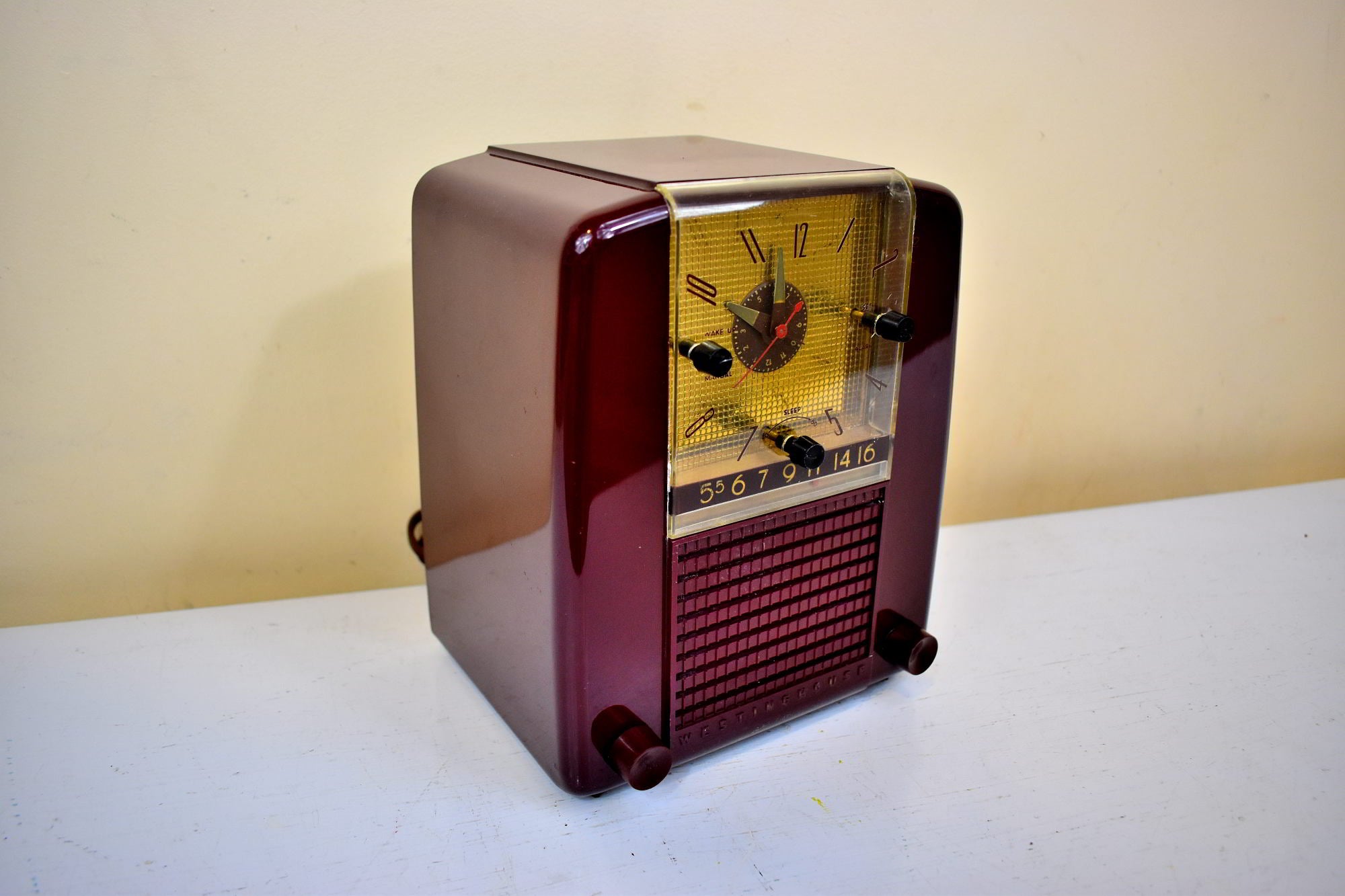 Cranberry Burgundy 1954 Westinghouse Model H-39813 AM Vacuum Tube Radio Excellent Condition! Sounds Great!