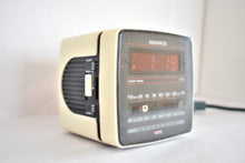 Load image into Gallery viewer, Odyssey White Magnavox Model D3110 AM FM Digital Alarm Clock Radio! Excellent Condition!