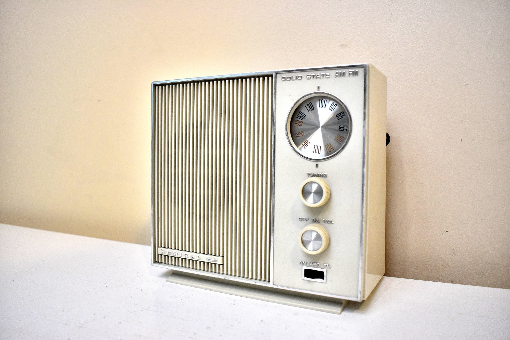 Bluetooth Ready To Go - Beige Ivory Vintage 1970 Admiral RF-103M AM/FM Solid State Radio Sounds Great!