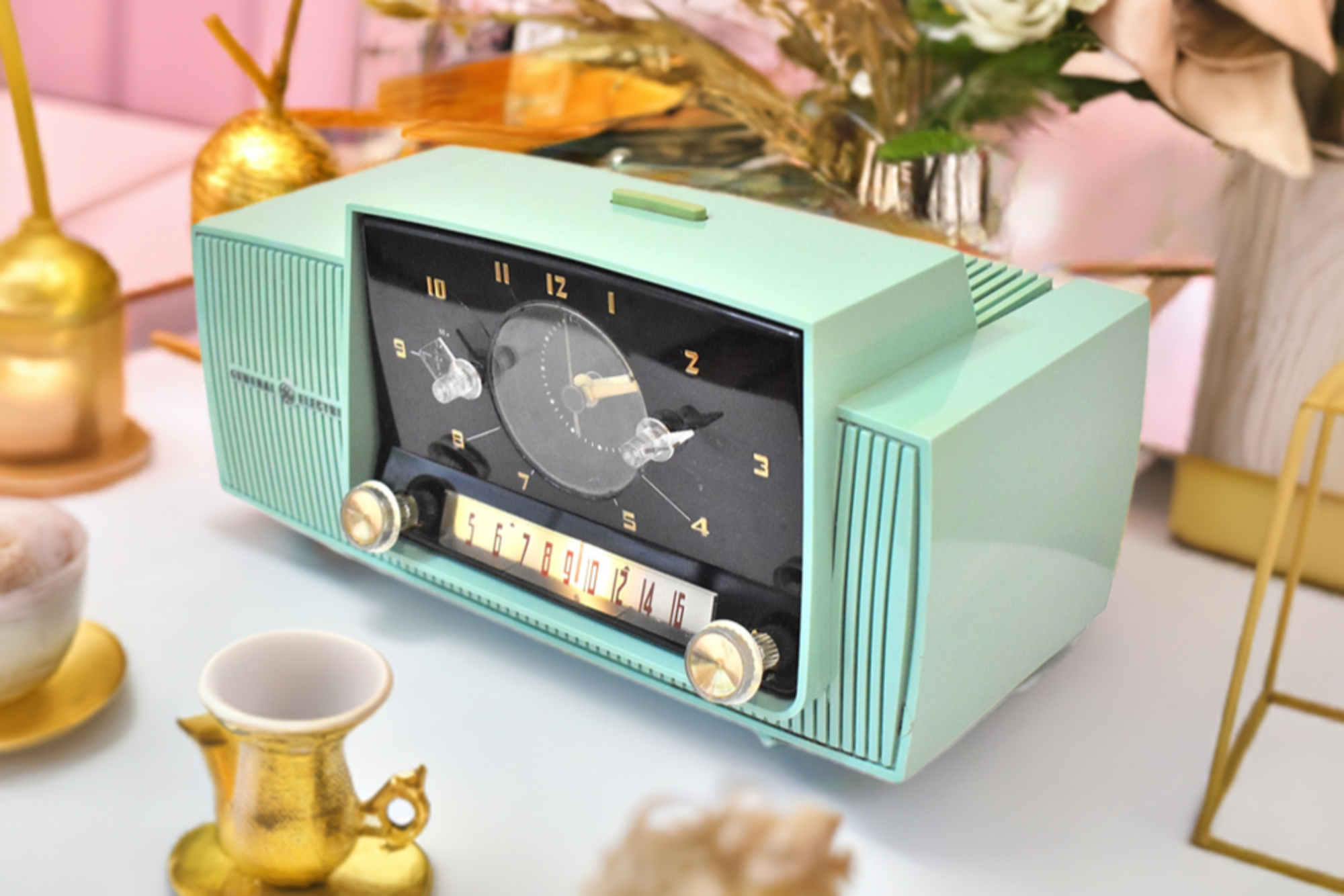 Ocean Turquoise Mid Century 1959 General Electric Model C-417C Vacuum Tube AM Clock Radio Beauty Sounds Fantastic Dreamy Color! (Copy)
