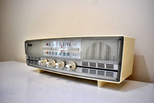 Load image into Gallery viewer, Buttercream Ivory 1961 Rincan Tempest Model 707 AM FM Radio Beauty and Sounds Great! Excellent Plus Condition!