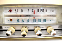 Load image into Gallery viewer, Buttercream Ivory 1961 Rincan Tempest Model 707 AM FM Radio Beauty and Sounds Great! Excellent Plus Condition!