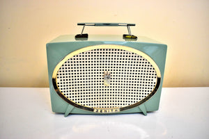 セージ グリーン 1955 ゼニス モデル 5Y01 真空管 AM ラジオのサウンドは素晴らしいです。非常に良い状態！ 