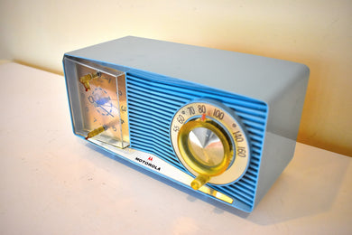 Powder Blue 1962 Motorola Model C9B13 AM Vacuum Tube Clock Radio Sounds Terrific! Awesome MCM Appeal!