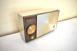 Bluetooth 準備完了 - ベージュ ゴールド ビューティー 1960 ゼニス モデル F512 AM 真空管ラジオ サウンド ファンタスティック キュート MCM 探し番号!
