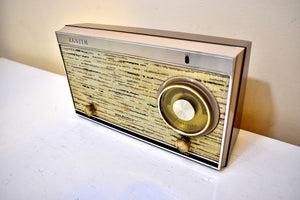 Bluetooth 対応 - ウォルナット グレイン ブラウン 1965 ゼニス モデル N512 AM 真空管ラジオのサウンドは素晴らしいです。