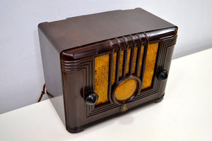 SOLD! - Mar 3, 2020 - Umber Brown Bakelite 1936 Emerson Model 126 AM Vacuum Tube Radio Golden Age of Radio Beauty! - [product_type} - Emerson - Retro Radio Farm