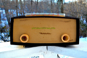 SOLD! - Oct 7, 2018 - BLUETOOTH MP3 Ready - WALNUT BROWN BAKELITE Mid Century Retro Vintage 1952 Motorola 52X Tube AM Clock Radio Elegant! - [product_type} - Motorola - Retro Radio Farm