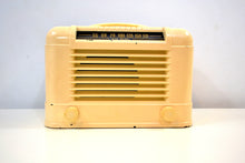 Load image into Gallery viewer, Parlor Ivory Vintage 1940 RCA Victor 12X2 Vacuum Tube AM Radio Sweet and Swanky! - [product_type} - RCA Victor - Retro Radio Farm