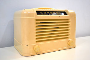Parlor Ivory Vintage 1940 RCA Victor 12X2 Vacuum Tube AM Radio Sweet and Swanky! - [product_type} - RCA Victor - Retro Radio Farm