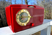Charger l&#39;image dans la galerie, SOLD! - Feb 6, 2018 - CHERRY RED Golden Age Art Deco 1952 General Electric Model 517F AM Tube Clock Radio Sounds Amazing! - [product_type} - General Electric - Retro Radio Farm