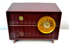 画像をギャラリービューアに読み込む, &#39;The Cole&#39; Vintage 1957 Maroon RCA Victor Model 8X51 AM Vacuum Tube Radio - [product_type} - RCA Victor - Retro Radio Farm