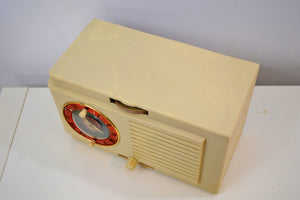 Colonnade Ivory White Vintage 1948-49 General Electric Model 67 AM Vacuum Tube Radio Solid Player Popular Model! - [product_type} - General Electric - Retro Radio Farm