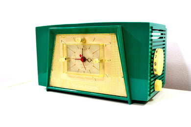 SOLD! - July 2, 2019 - Meadow Green Vintage Truetone Model D2585 AM Tube Radio