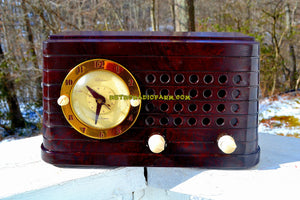 SOLD! - Oct 20, 2018 - Merrimack Brown Art Deco Post War 1949 Telechron Model 8H59 Tube AM Clock Radio Totally Restored! - [product_type} - Telechron - Retro Radio Farm