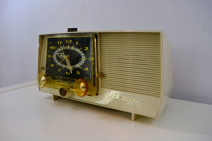 SOLD! - July 8, 2019 - Cream Vintage 1959 RCA Victor C-4E AM Clock Tube Radio - [product_type} - RCA Victor - Retro Radio Farm