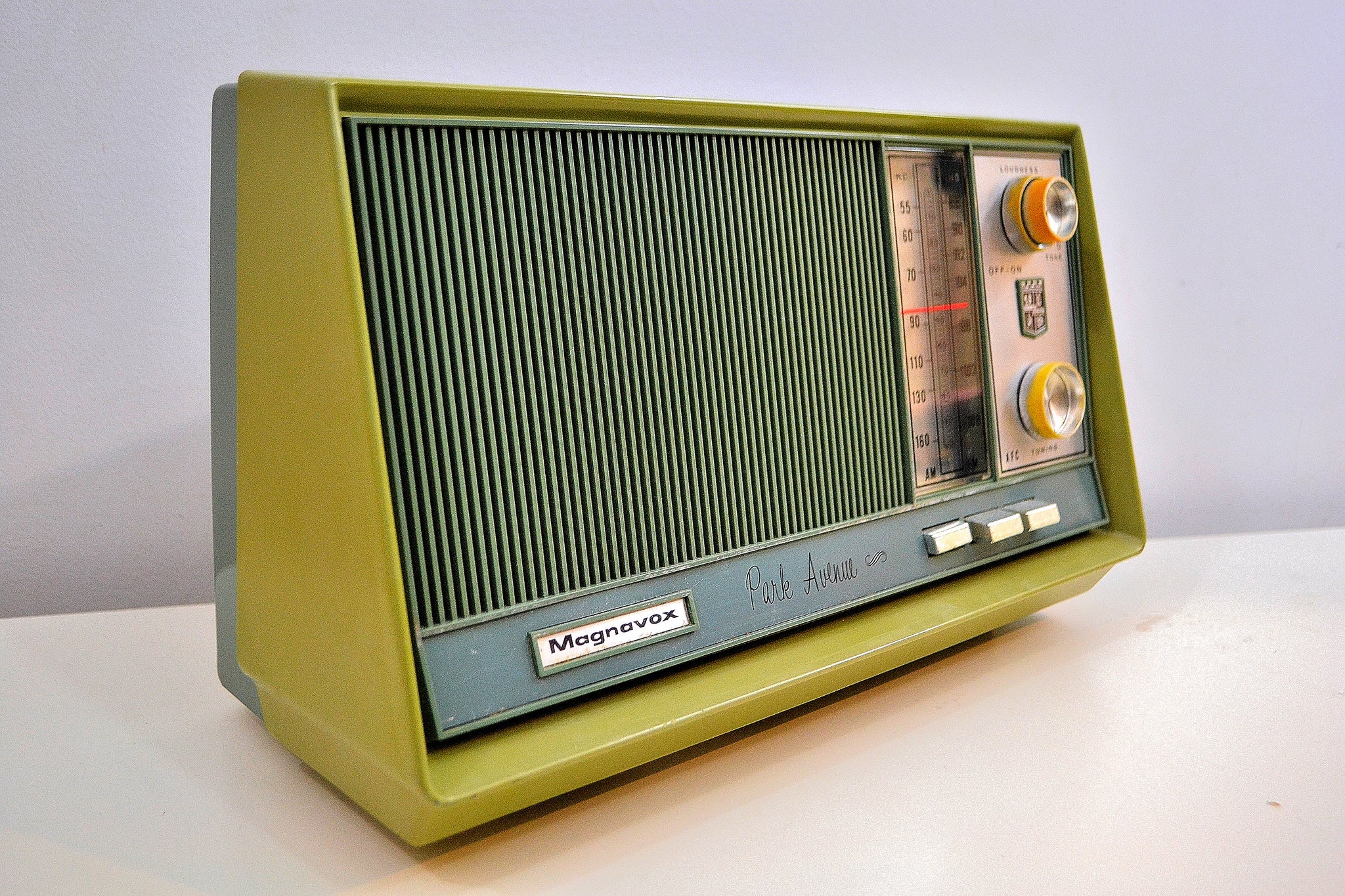 AM FM Olive Green and Grey Blue 1962 Magnavox 