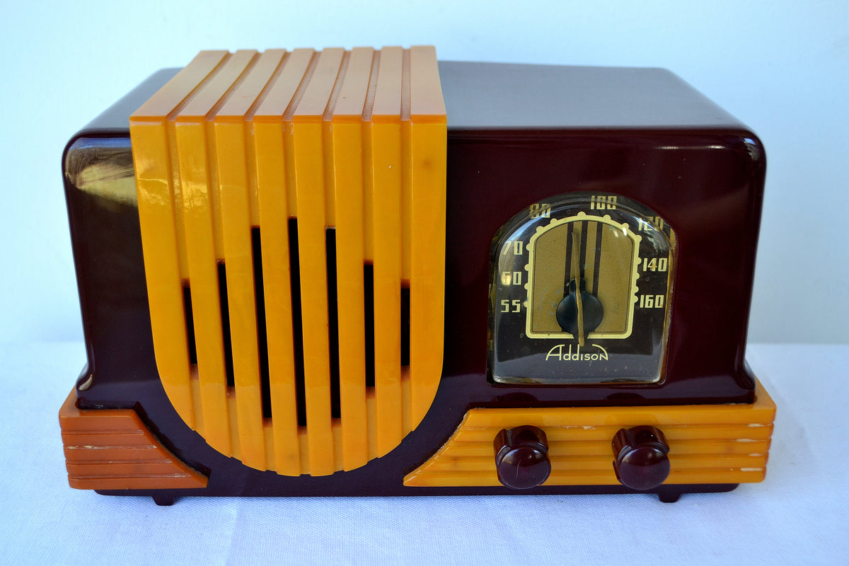 Maroon Red and Yellow Waterfall 1947 Addison Model B2E Catalin AM Vacu ...
