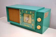 Charger l&#39;image dans la galerie, Seafoam Green Supreme Silvertone 1956 Model 7008 AM Tube Radio An Eyeful and Earful of 50s Charm!! - [product_type} - Silvertone - Retro Radio Farm