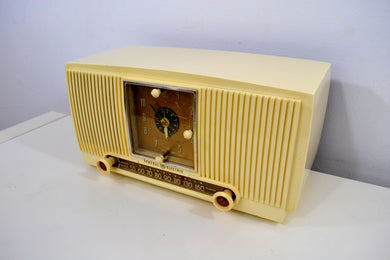 Ivory Vanilla 1953 General Electric Model 547 Retro AM Clock Radio Works Great!