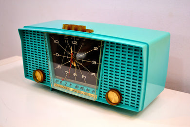 Ocean Turquoise Seafoam 1959 Electrohome Model 5C-18 AM Tube Clock Radio Totally Restored!