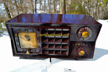 Charger l&#39;image dans la galerie, SOLD! - Dec 12, 2018 - BLUETOOTH MP3 Ready - Brown Marbled 1955 Admiral Model 251 AM Tube Retro Radio - [product_type} - Admiral - Retro Radio Farm