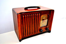 Load image into Gallery viewer, SOLD! - Aug 6, 2019 - Golden Age of Radio 1940 Emerson Model 179 Wood Radio Beauty! Sounds Wonderful! - [product_type} - Emerson - Retro Radio Farm