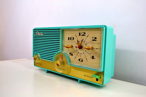 SOLD! - Aug 15, 2019 - AQUAMARINE Turquoise Mid Century Retro Vintage 1959 Arvin Model 5583 AM Tube Clock Radio Rare! Stunning! - [product_type} - Arvin - Retro Radio Farm