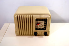 Load image into Gallery viewer, SOLD! - May 20, 2019 - Royale Ivory 1941 RCA Victor 1-X-2 Tube AM Radio Golden Age and Swanky! - [product_type} - RCA Victor - Retro Radio Farm