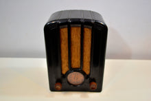 Charger l&#39;image dans la galerie, Depression Era Mini Tombstone Vintage Antique 1935 Emerson Model 108 Vacuum Tube AM Radio Back From The Dead - [product_type} - Emerson - Retro Radio Farm