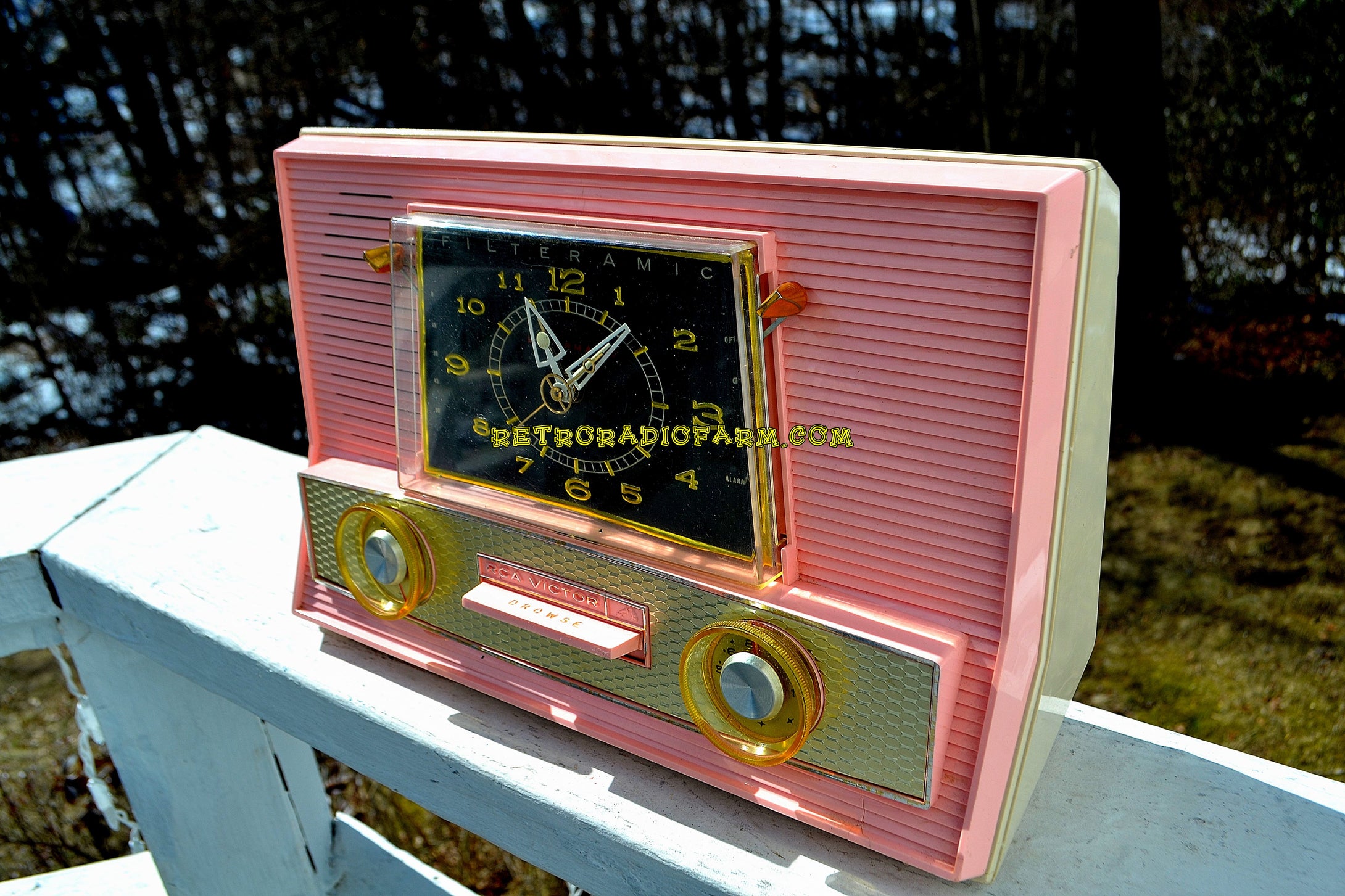 SOLD! - Mar 28, 2018 - BLUETOOTH MP3 UPGRADE ADDED - POWDER PINK Retro Jetsons Vintage 1957 RCA Victor Model 1-RD-63 AM Tube Clock Radio Has Issues But Pretty! - [product_type} - RCA Victor - Retro Radio Farm