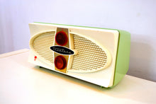 Charger l&#39;image dans la galerie, SOLD! - Oct 1, 2019 - Cool Mint Green Retro Vintage Mid Century Jetsons 1950&#39;s Truetone AM Tube Radio Fab 50s Glory! - [product_type} - Truetone - Retro Radio Farm