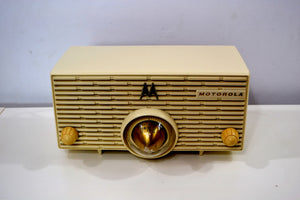 Cream Ivory 1957 Motorola Model MK-56H Turbine Vintage Tube AM Radio Collectors Favorite! - [product_type} - Motorola - Retro Radio Farm