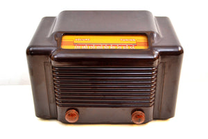 Espresso Brown Bakelite 1947 Trav-Ler Model 50XX AM Vacuum Tube Radio Cute As A Button! - [product_type} - Travler - Retro Radio Farm