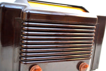 Load image into Gallery viewer, Espresso Brown Bakelite 1947 Trav-Ler Model 50XX AM Vacuum Tube Radio Cute As A Button! - [product_type} - Travler - Retro Radio Farm